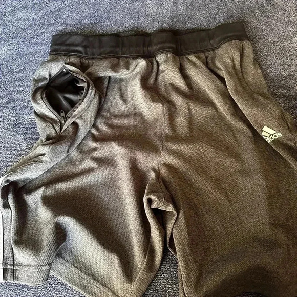 Adidas Axis Nov Knit Shorts size Large - Picture 6 of 7